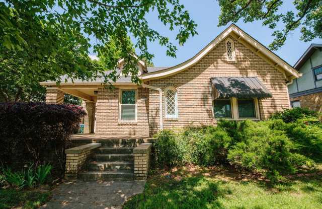 Yellow Bungalow in Hillcrest