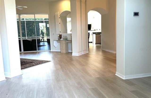 8870 HUNTINGTON POINTE DRIVE