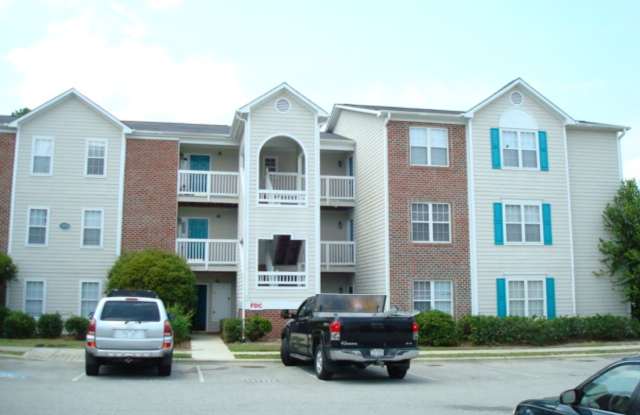 2 bedroom 2 bath condo in Cape Cottages, Community Pool, Dog Park, Basketball Court,