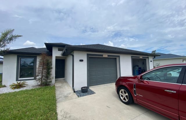 255 SW 4th St - 255 SW 4th St, Cape Coral, FL 33991