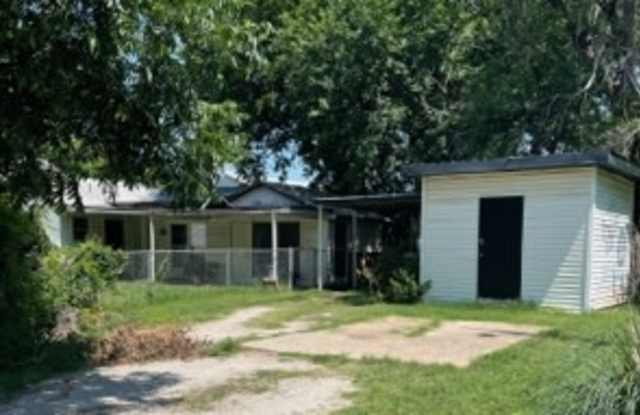 402 N. B Street - 2