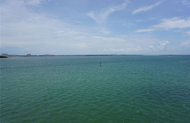 Photo of 103 1ST STREET E