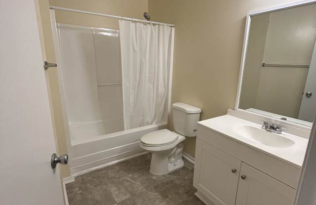 347 18th Place Southwest