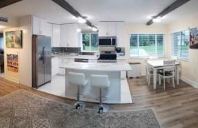 Photo of 2020 Lake Osborne Drive