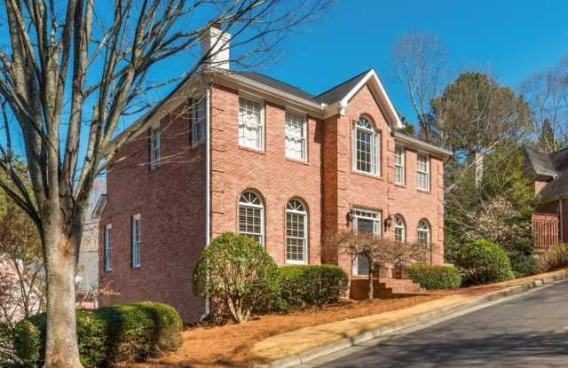 1231 Wildcliff Circle