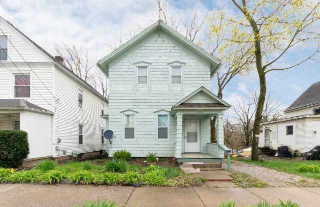Spacious and Charming 3 Bedroom Property Available Now!