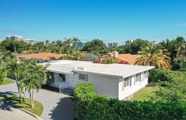 Photo of 725 91st St