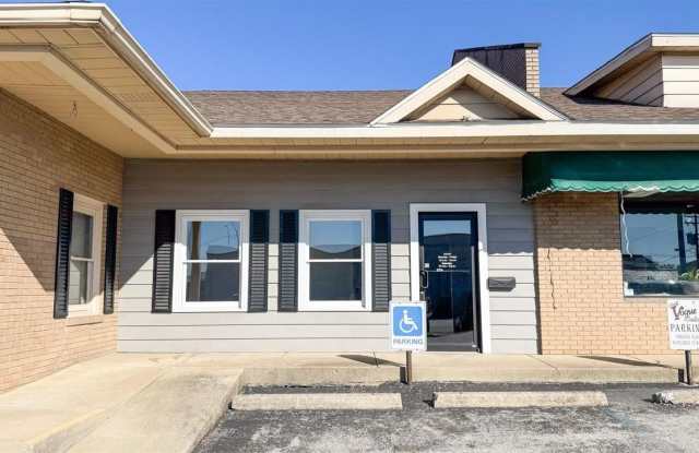 Photo of 211 E Broadway