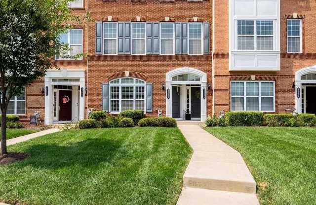 23654 HOPEWELL MANOR Terrace