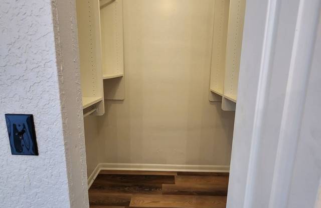 Charming 3BR House in Tampa