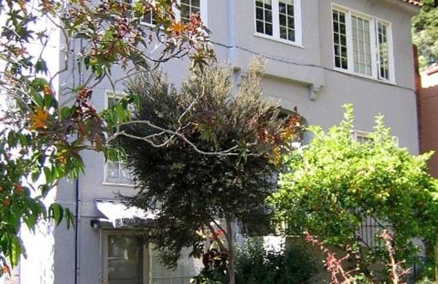 Fully Updated Studio ~Great Location near Campus~ North-Side Berkeley