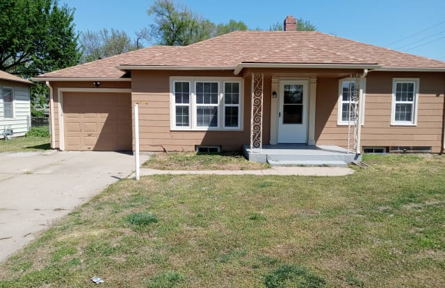 2334 S Lulu Ave - 2334 Lulu Street, Wichita, KS 67211