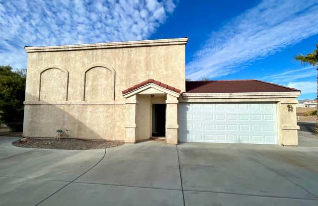 Nice 3 bedroom, 2.5 bathroom home in quiet neighborhood