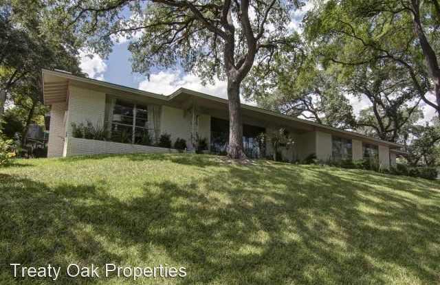 4520 Balcones