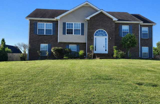 $2500 - 5 Bedrooms 3 Baths + Bonus Room