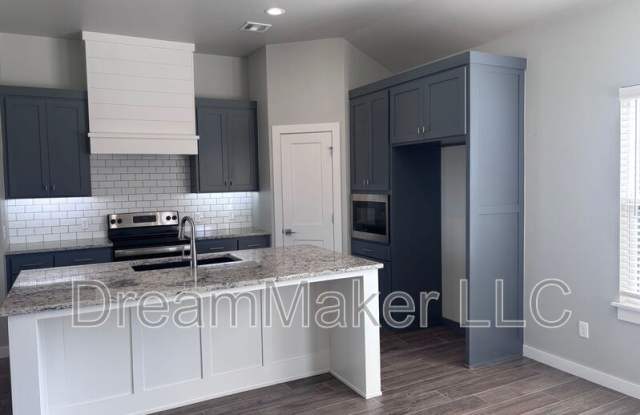 1016 Apple Blossom Way