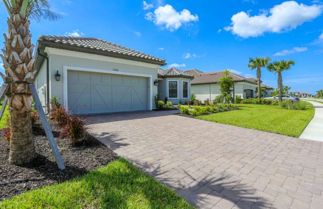 BRAND NEW** STUNNING POOL HOME**PROFESSIONALLY DECORATED**3 BEDS + DEN/ 3 FULL BATHS***ESPLANADE BY THE ISLAND** UNTOUCHED BY HURRICANE IAN**