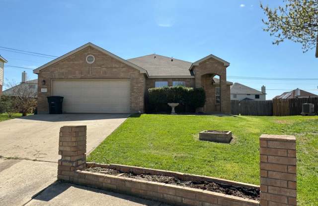 Gorgeous home, Bridgewood Estates Cul-De-Sac - 6101 Shamrock Drive, Killeen, TX 76549