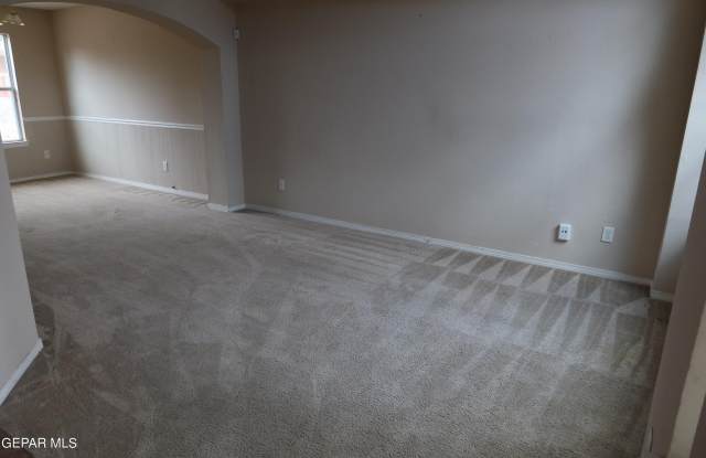 14233 SMOKEY POINT Drive