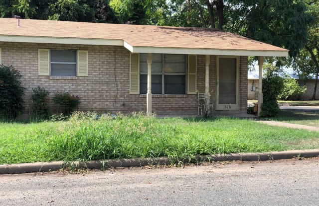 306 South Crockett Street
