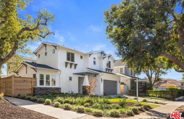 Photo of 744 Almar Ave