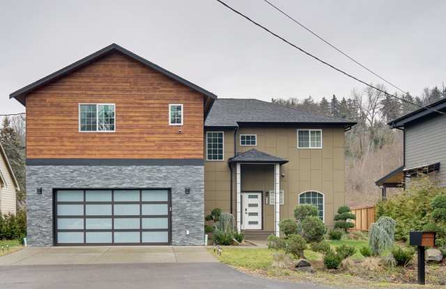 Lakota Spacious 2 story includes lawn care