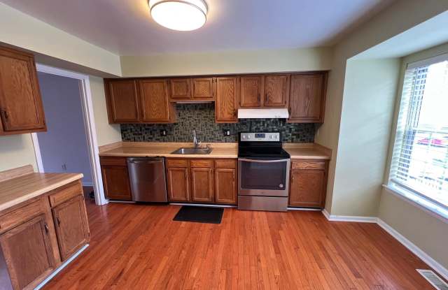 8297 LONDONDERRY Court