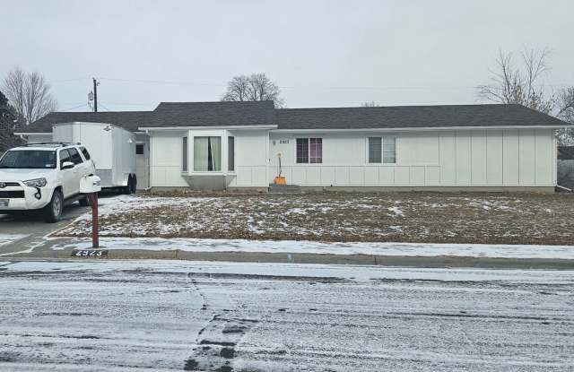 Photo of 2923 Lampman - 3bd 2ba House