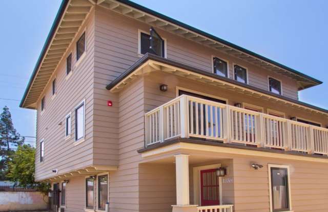 Ideal Off-Campus Housing for USC Students at 1162 W 29th Street