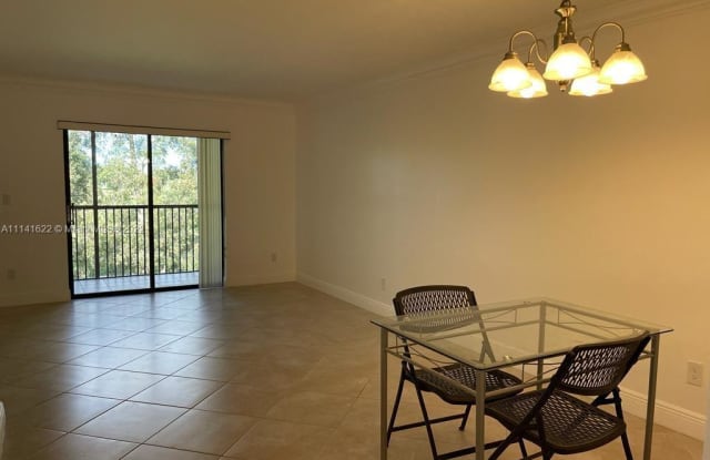 10613 NW 11th St - 10613 NW 11th St, Pembroke Pines, FL 33026