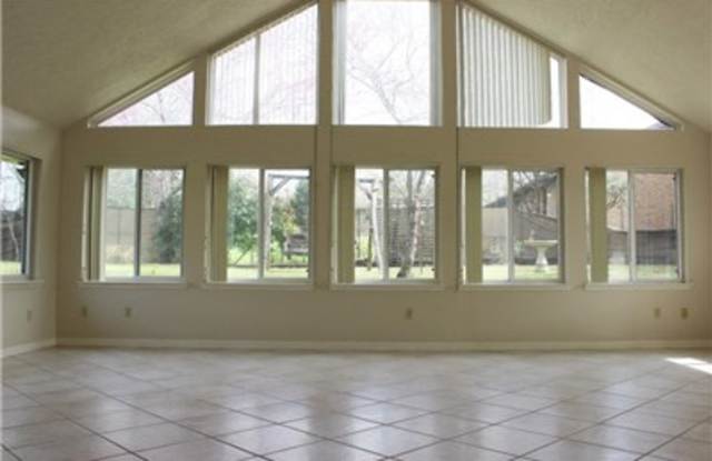 317 North Mechanic Street - 1