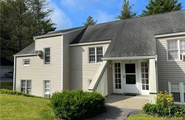 1604 Holly Stream Court unit: 1604