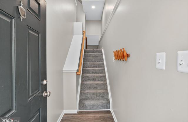 7047 WATER OAK Road unit: 45