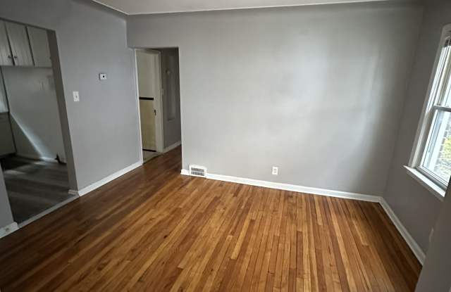 4213 Waverly Ave - 1