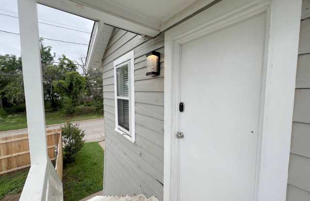 4515 N Military