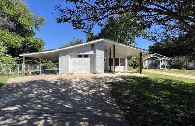 1749 Bluebonnet Lane