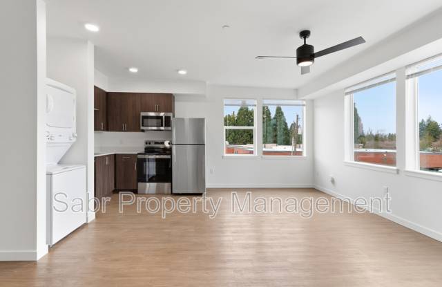 9917 NE 13th Ave