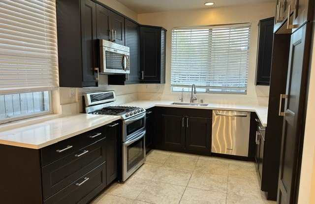 61 Calle De Los Ninos