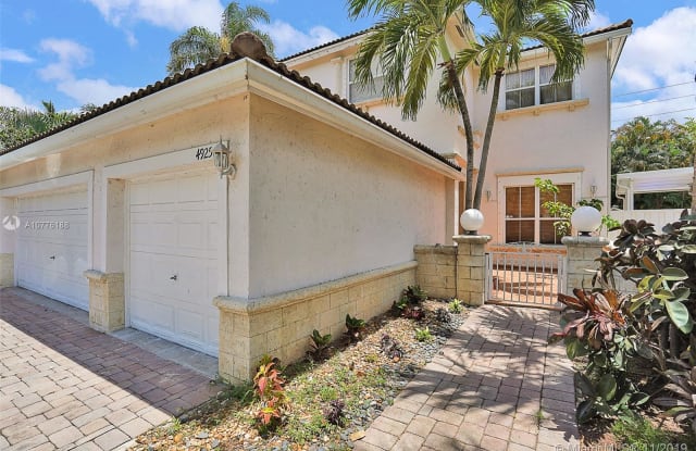 4925 SW 35th Ter - 4925 Southwest 35th Terrace, Hollywood, FL 33312