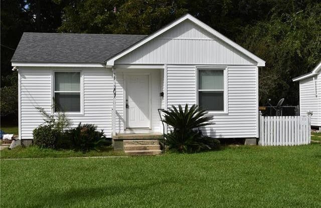 207 N ELLZEY Street - 207 North Ellzey Street, Hammond, LA 70401