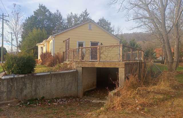 Beautiful Home in Swannanoa available now!