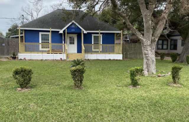 111 East Southland Avenue