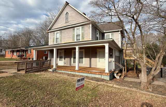 Statesville Downtown - 1BD / 1BA