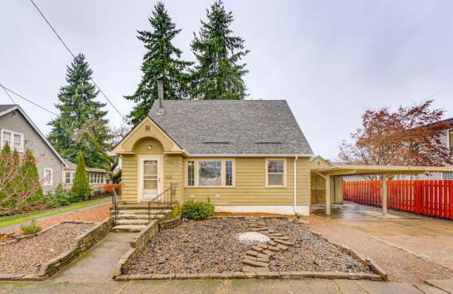 Photo of 1137 Southeast Uglow Avenue - 1