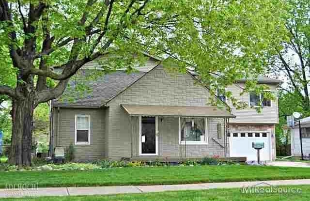 20285 Huntington - 20285 Huntington, Harper Woods, MI 48225