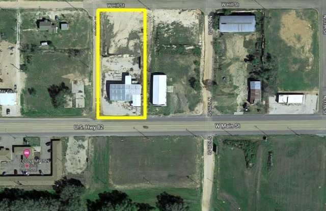 1207 Main Street - 1207 East Main Street, Brownfield, TX 79316