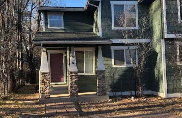 Photo of Charming 2br 1.5ba Two Level Condo in District 12 with Fenced Yard