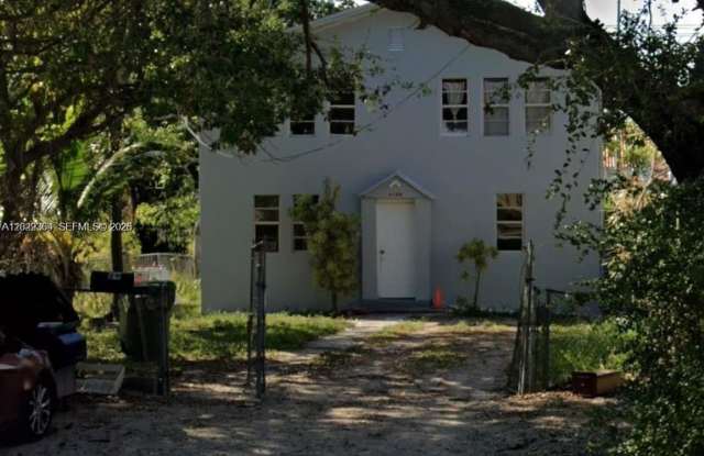 6326 NW 4th Ave