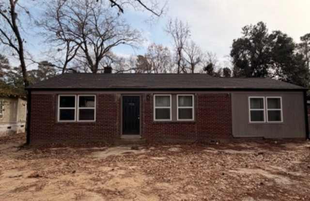 Photo of 5528 Cabot Avenue