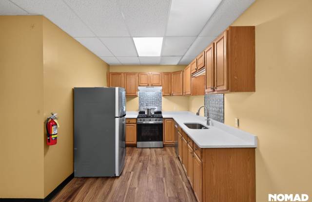 Large updated flat on Pawling Ave